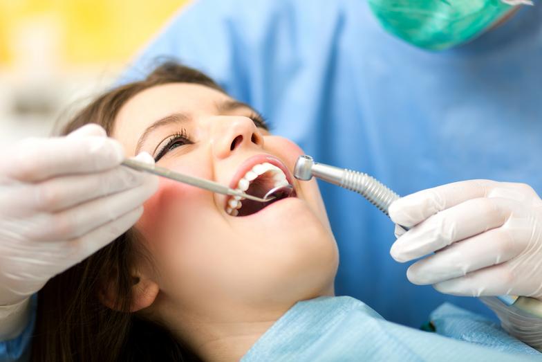 how much do dental assistants make